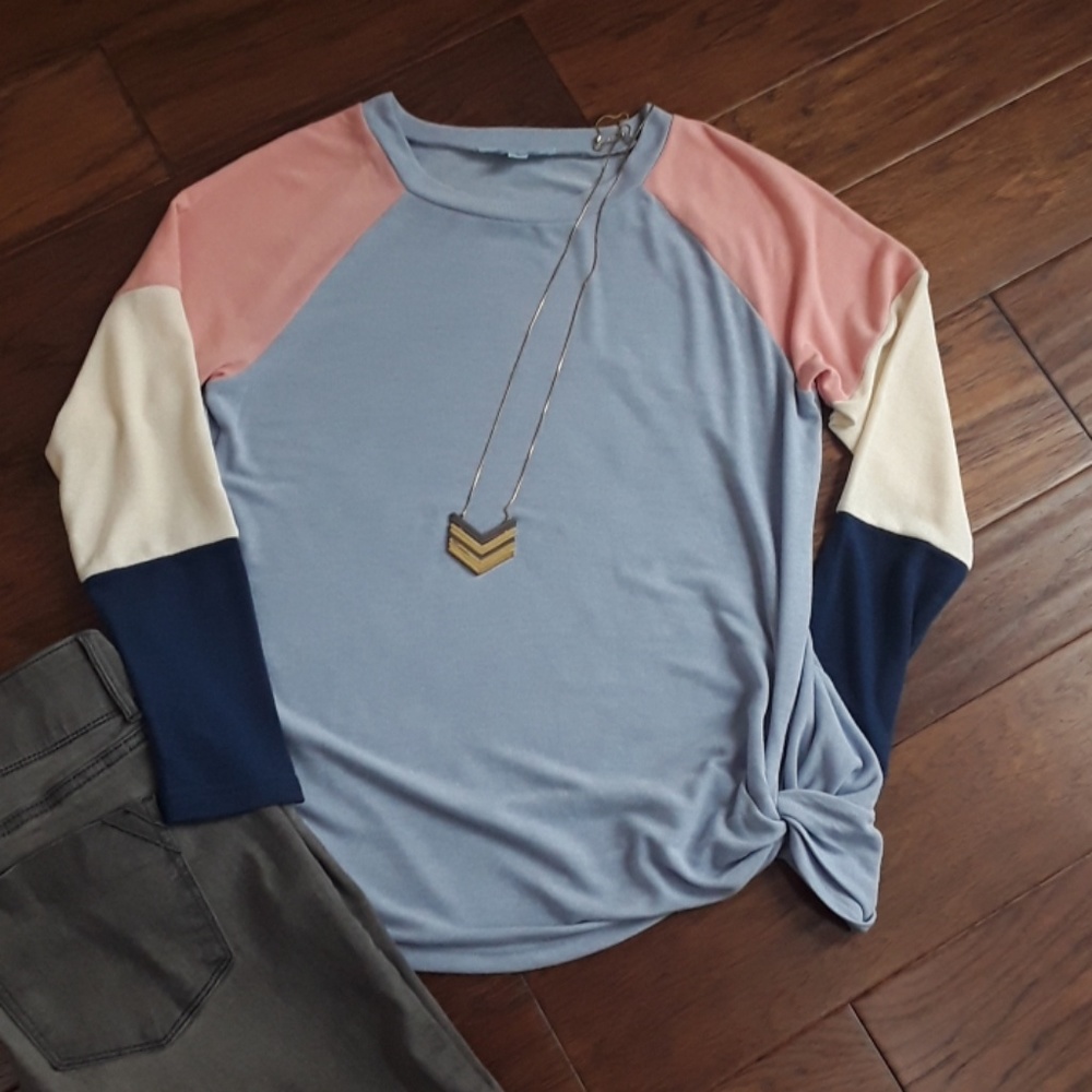 Long sleeve color block knit top